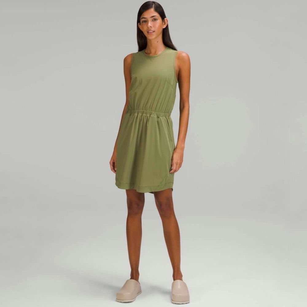 Lululemon | Lightweight High-Neck Dress Bronze Green Size 8